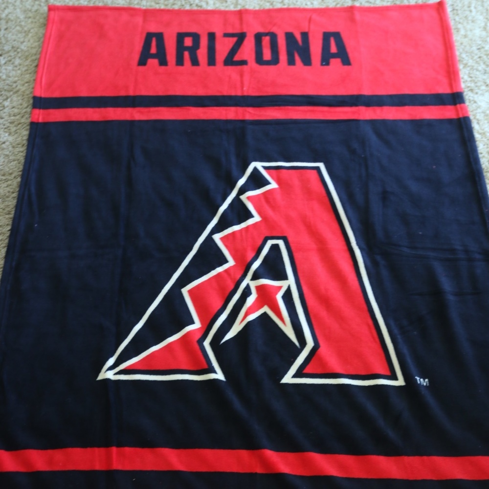 Arizona  Diamondbacks throw.